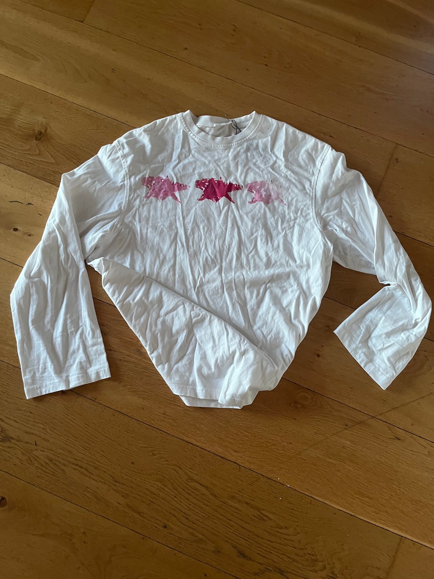 “PAINTED LOGO TEE”