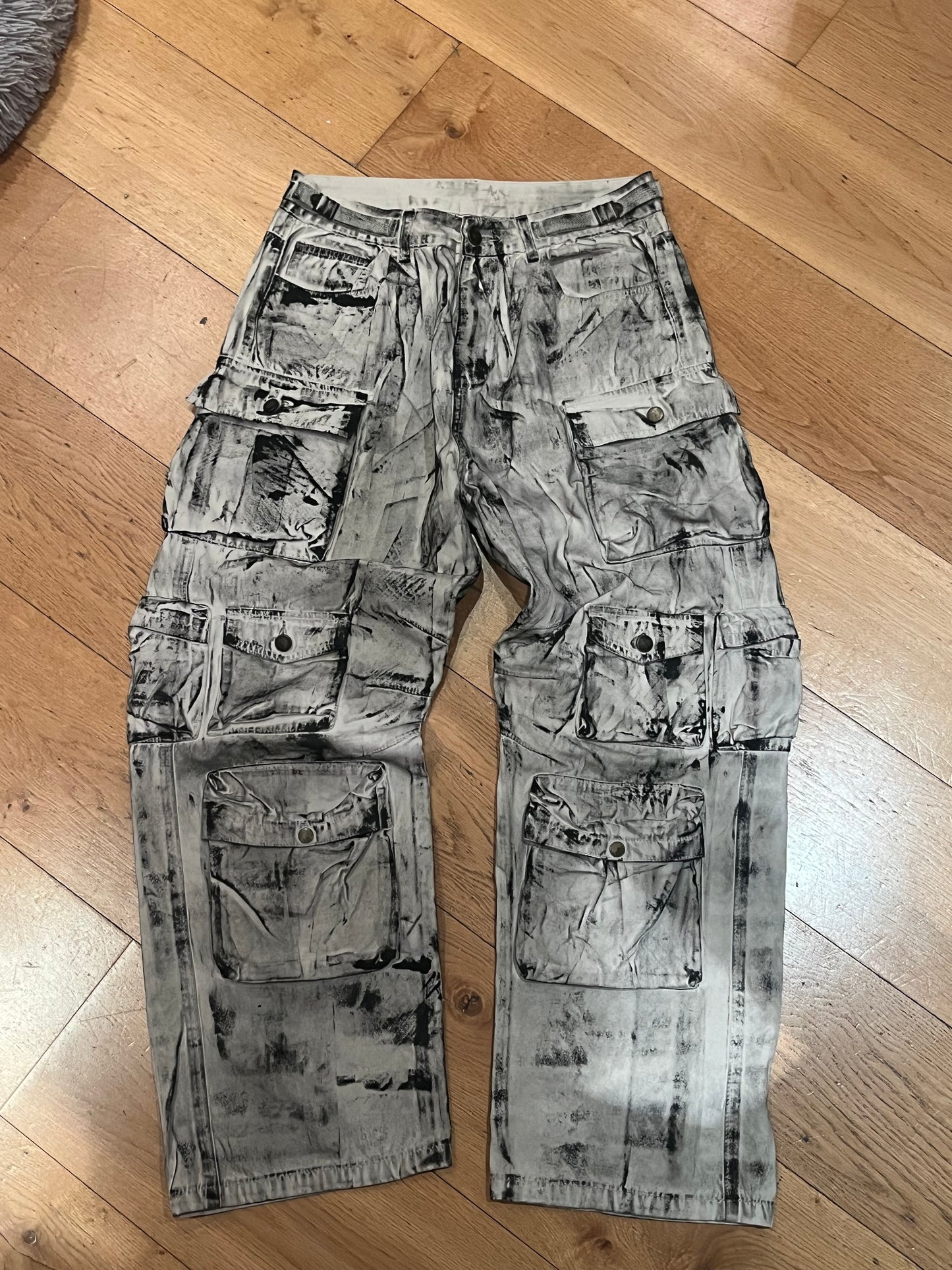 PAINTED CARGOS