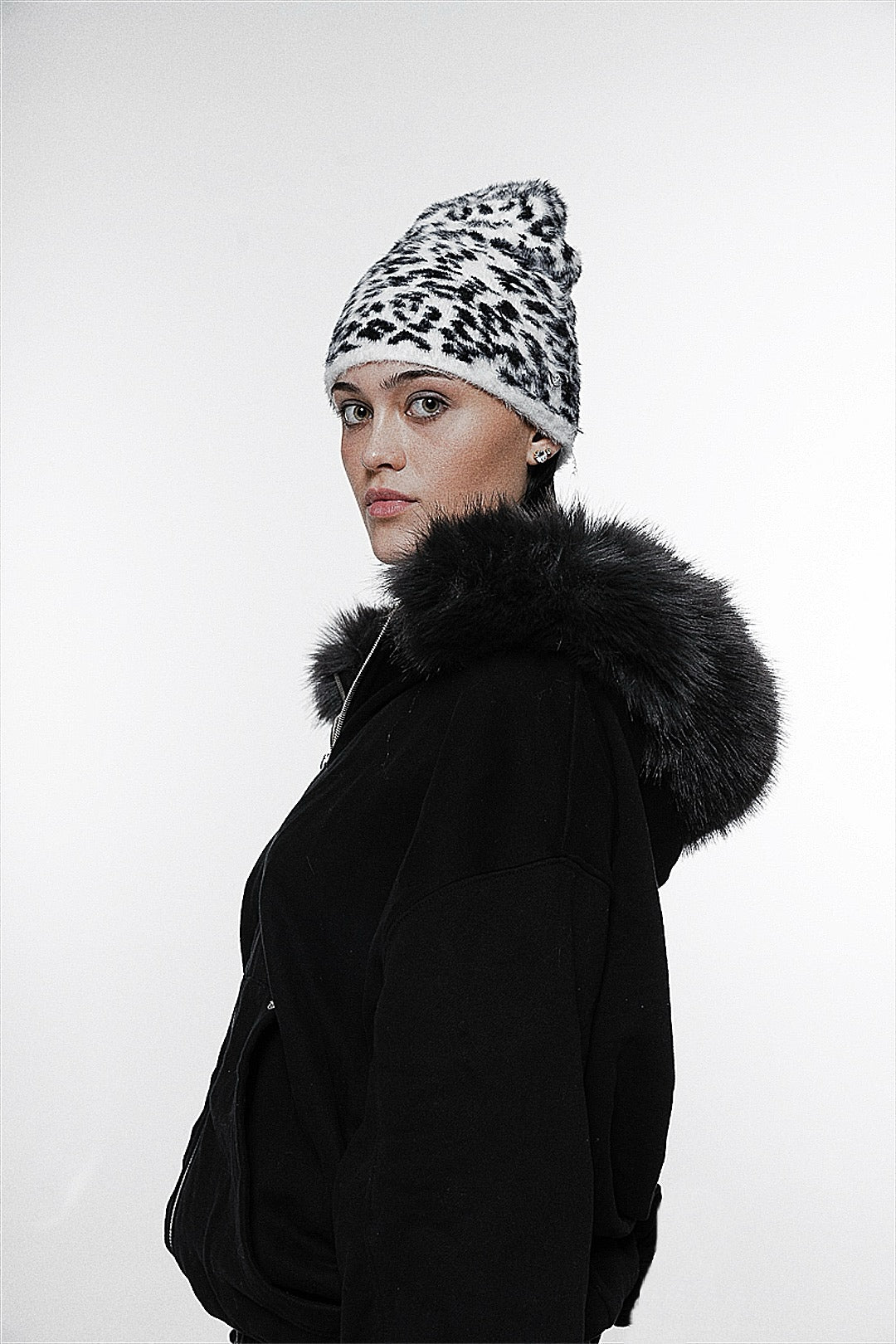 “SNOOW LEOPARRD” BEANIE