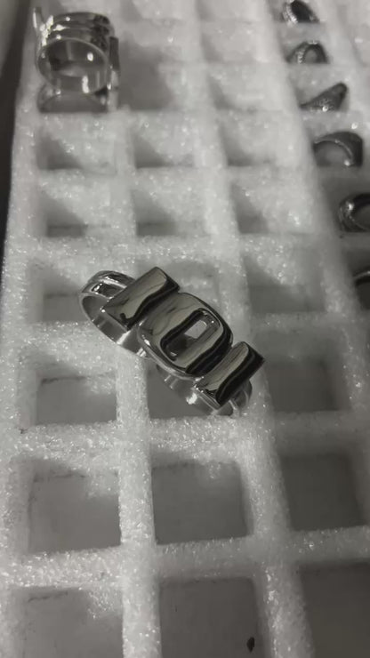 “HUNDRAÐOGEINN” TWO-RING (PRE-ORDER)